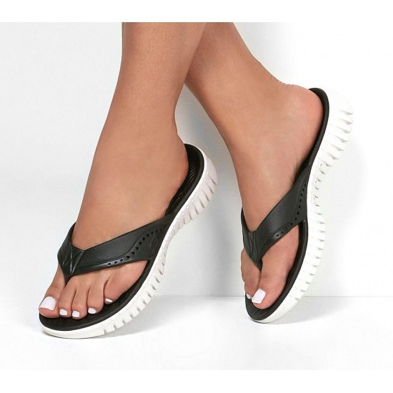 Skechers Foamies: GOwalk Smart Mahalo Black/White Women